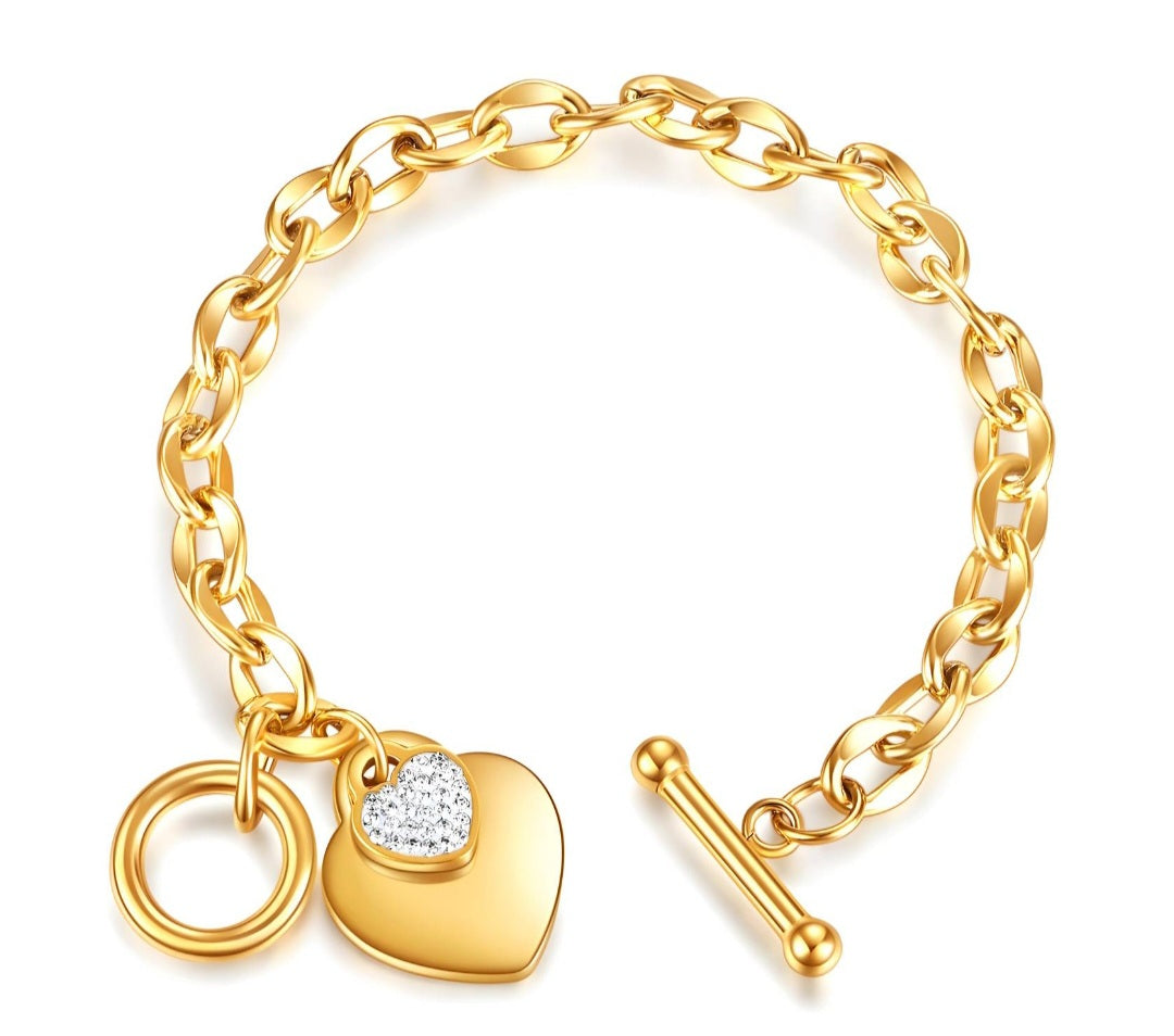 Bracelet Doré à Charms Cœur – Élégance & Raffinement